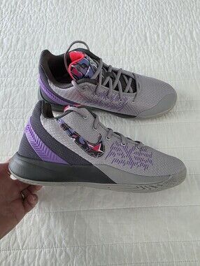 NEW Nike Kyrie Flytrap li SneakersGray/Purple Basketball Shoes Boys 7Y